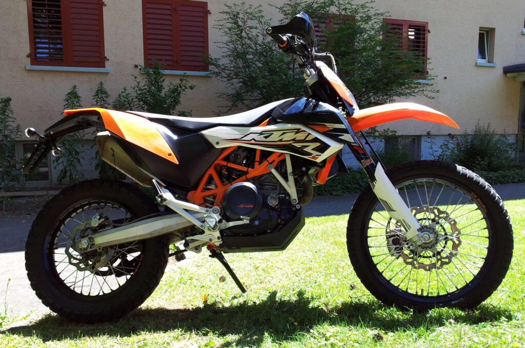 KTM 690